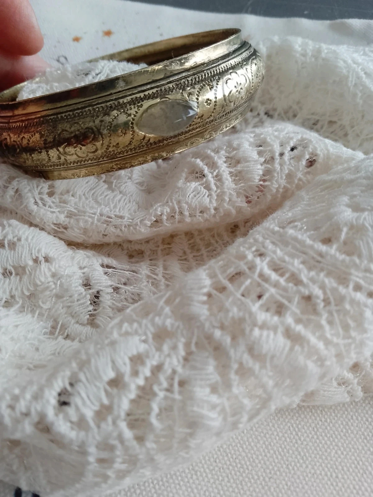 Bracelet jonc ancien avec pierre de labradorite – photo 2